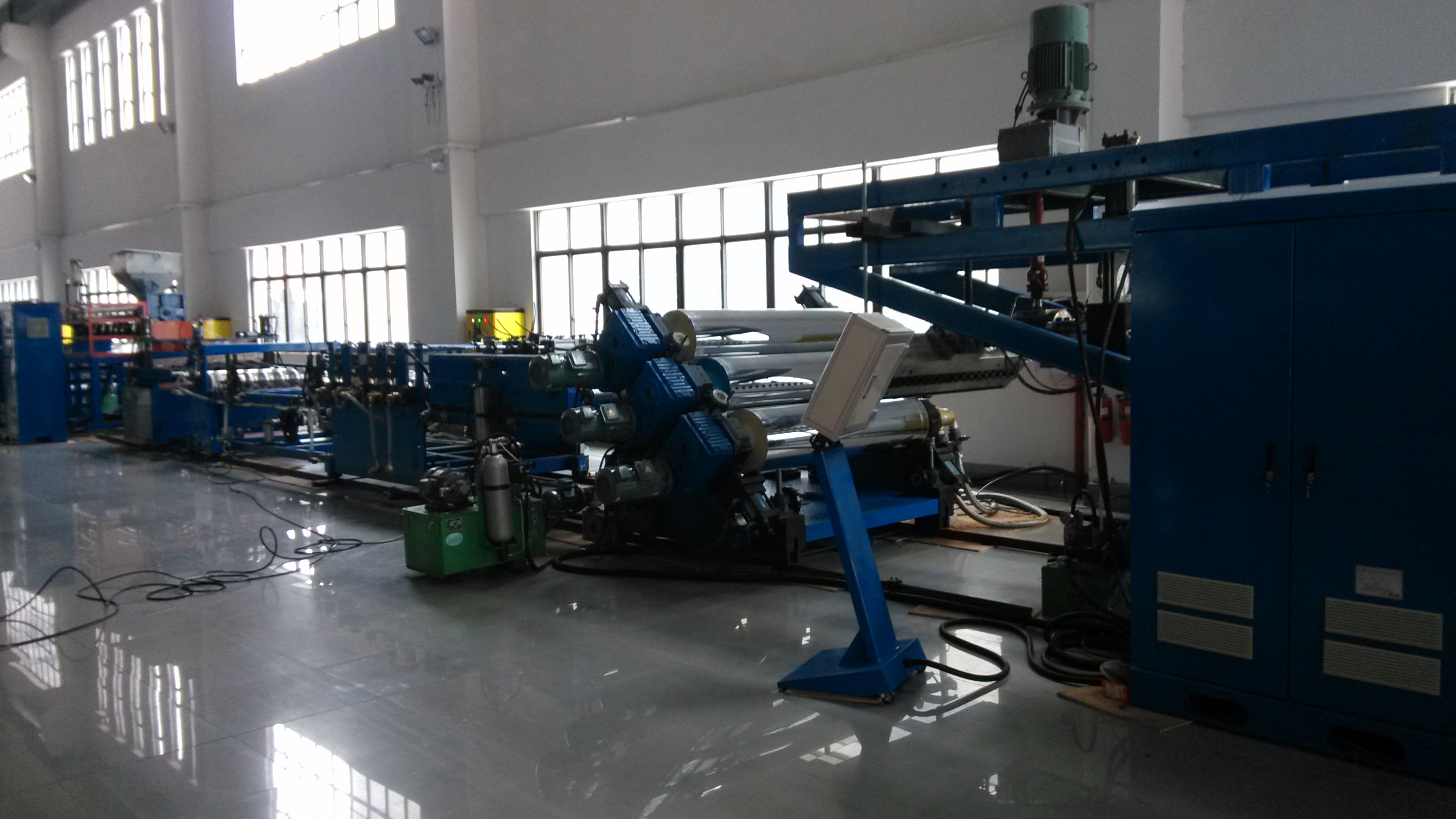 Corrugated PC PE PP roofing tile machine